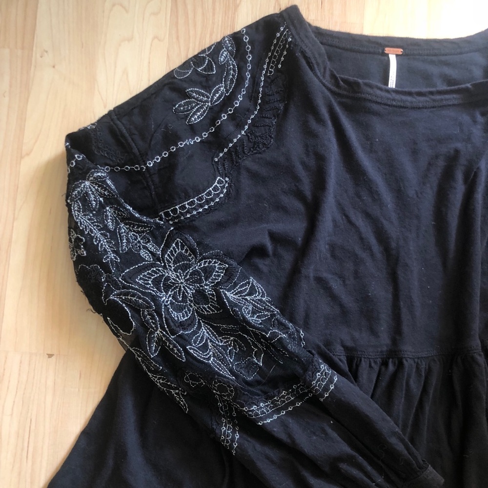 SOLD XS Free People Sweater